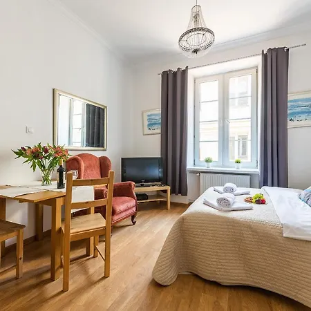 Miodowa Street P&o Serviced Appartement *