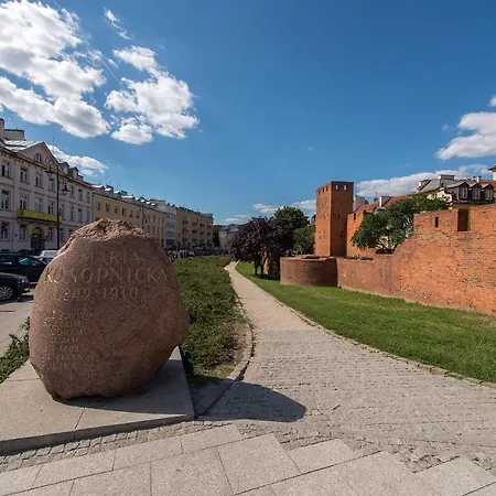 Miodowa Street P&o Serviced